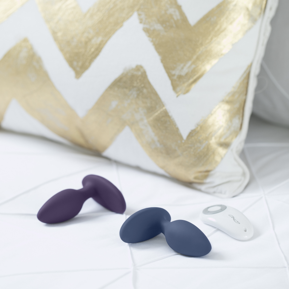 We-Vibe Ditto in Blue and in Purple